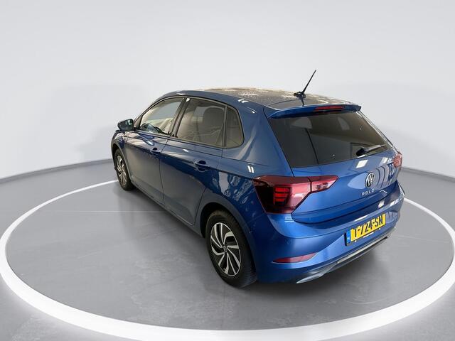 Volkswagen POLO 1.0 TSI 95pk Life · Apple/Android Car Play · Navigatie · P-Sensoren · Getint Glas · Airco · 15'' Inch · Garantie t/m 30-08-2027 of 100.000km