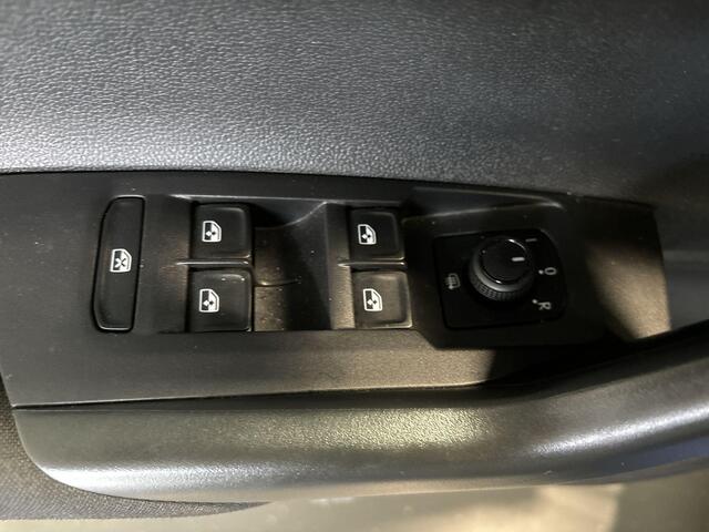 Volkswagen POLO 1.0 TSI 95pk Life · Apple/Android Car Play · Navigatie · P-Sensoren · Getint Glas · Airco · 15'' Inch · Garantie t/m 30-08-2027 of 100.000km