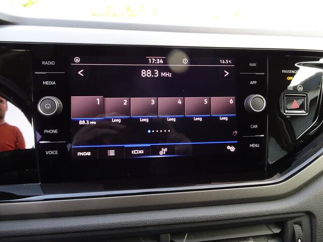 Volkswagen POLO 1.0 TSI Comfortline Airco, navigatie, app-connect, parkeersensoren voor en achter, licht metalen velgen 16 inch, cruise controle, enz.