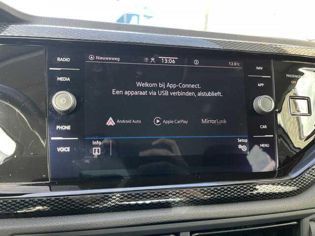 Volkswagen POLO 1.0 TSI Life / AUTOMAAT/ GARANTIE TM 10-2023/ APP-CONNECT/ NAVI/ FULL-LED/ PARKEERSENSOREN V+A/ VIRTUAL COCKPIT/ AIRCO