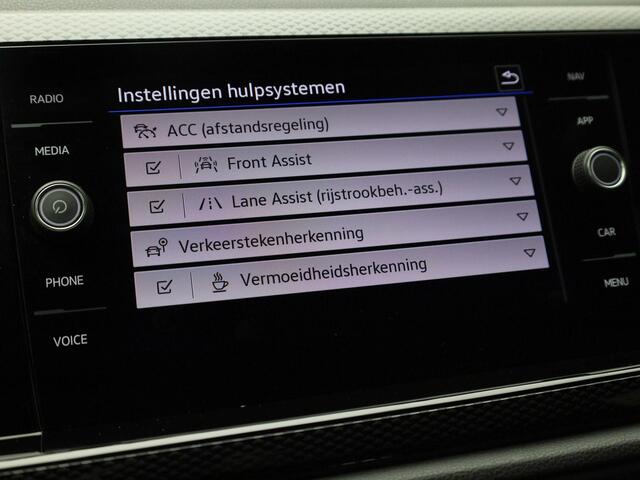 Volkswagen POLO 1.0TSI/95PK Life · Navigatie · Parkeersensoren · Apple/Android · Garantie tot februari 2027 of 100000km.