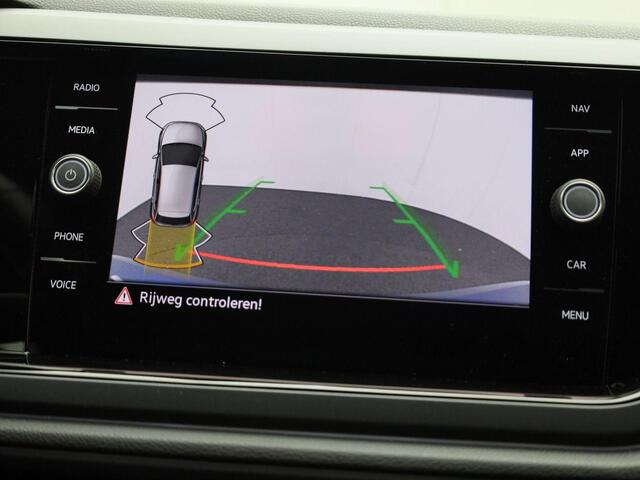 Volkswagen POLO 1.0TSI/115PK DSG R-Line · App connect · Stoelverwarming · Camera + Parkeersensoren · Garantie tot juni 2026