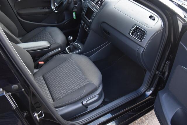 Volkswagen POLO 1.2 TSI Highline , NAVI , LMV15 , PDC V+A , AIRCO , CR CONTROL ,
