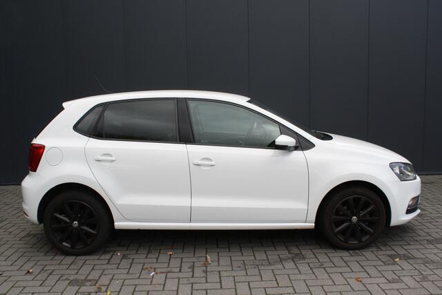 Volkswagen POLO 1.2 TSI Comfortline Connected Series - NAVIGATIE - PDC - CRUISE CONTROL
