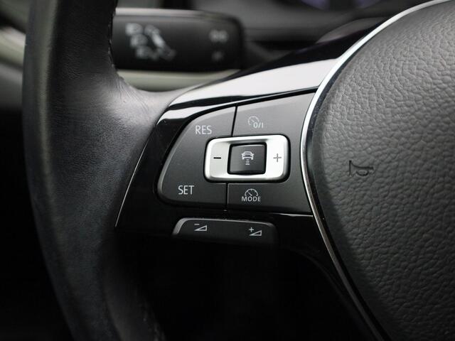 Volkswagen POLO 1.0TSI/95PK Comfortline DSG · Navigatie · Parkeersensoren · Apple/Android Car Play ·