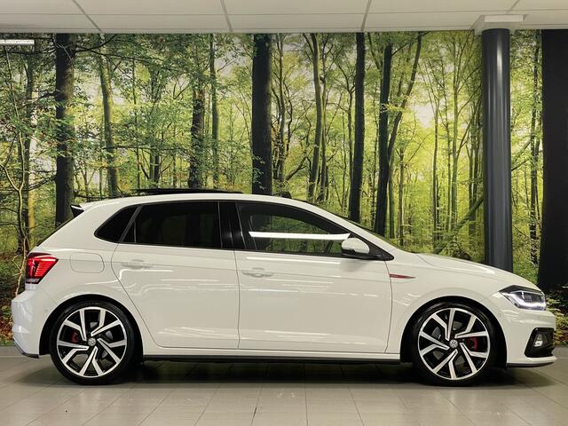 Volkswagen POLO 2.0 TSI GTI | Elektrisch Panoramadak | Achteruitrijcamera | Keyless Entry/Go | Apple Carplay/Android Auto | Dodehoek Detectie | Parkeersensoren | Stoelverwarming | Lane Assist |