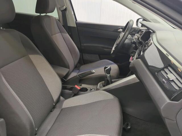 Volkswagen POLO 1.0 TSI 95 Pk Life Business Navigatie Ledkoplampen Lichtmetalen Velgen Parkeersensoren V+A ACC Stoelverwarming Dab Extra Getint Glas NL Auto