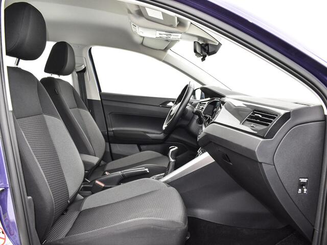 Volkswagen POLO 1.0 TSI 95pk Life · Apple/Android Car Play · Camera · Stoelverwarming · Airco · Navigatie · Keyless · 15'' Inch · Garantie t/m 11-09-2027 of 100.000km