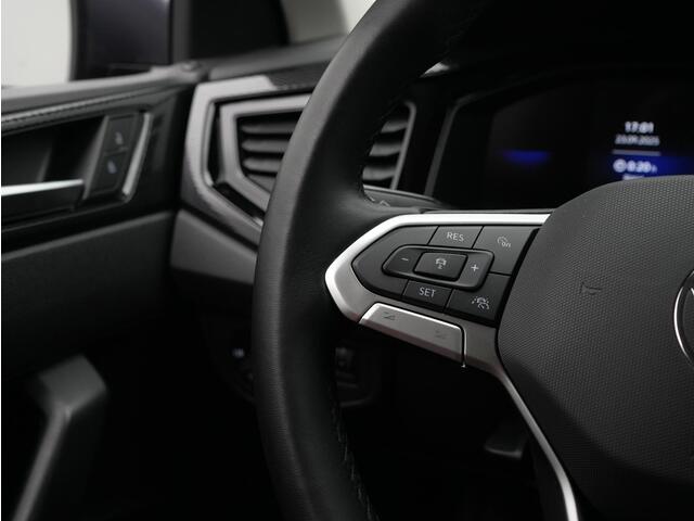Volkswagen POLO 1.0 TSI 95 pk Life Edition | Navigatie | Stoelverwarming | Adaptive Cruise | Achteruitrijcamera