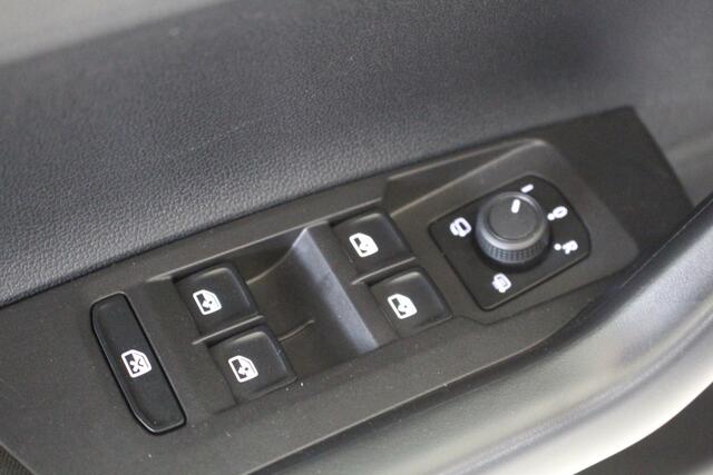 Volkswagen POLO 1.0 TSI Life Navigatie | Airco | Lichtmetalen velgen | Cruise Control