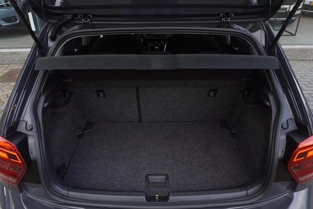 Volkswagen POLO 1.0 TSI 85kW Highline | Carplay | Navi | Cruise | Parkeerhulp | Stoelverw | Trekhaak