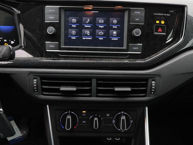 Volkswagen POLO 1.0 TSi Life | Adaptive Cruise | Camera | CarPlay | Parkeersensoren | Digitaal Dashboard | Lederen stuurwiel | 15 Inch | 41.535 Km!!