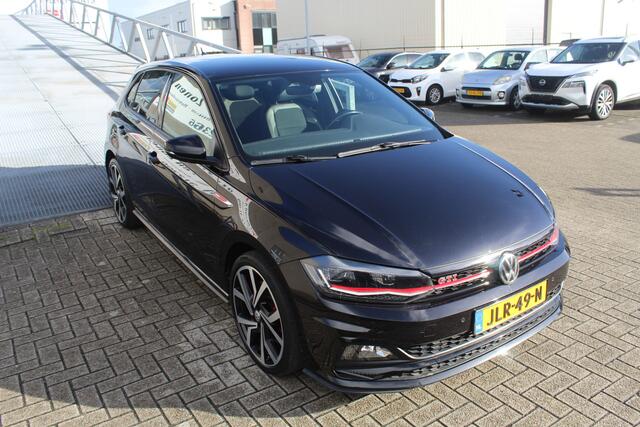 Volkswagen POLO 2.0 TSI GTI Automaat/Achteruitrijcamera/Parkeersensoren rondom/Beats audio/Digital dash/Apple car play/Navigatie/Adaptive cruise control/Climate control/Stoelverwarming/Inklapbare en verwarmbare buitenspiegels