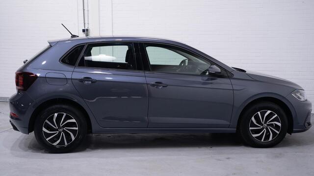 Volkswagen POLO 1.0 TSI Life Business Navigatie NAP 1e Eig. ACC ECC PDC v+a Apple-carplay Camera Digi-cockpit Stoelverwarming Rijklaar!