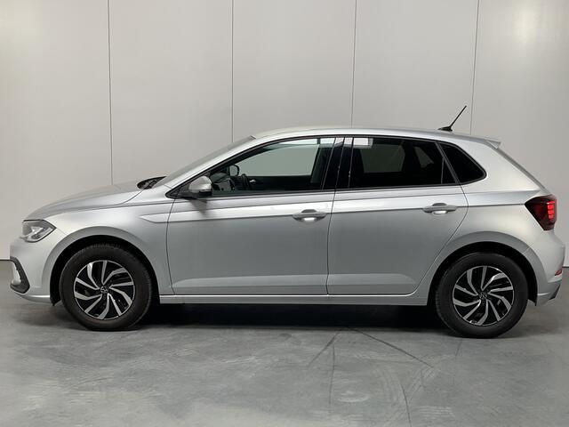 Volkswagen POLO 1.0 TSI Life Edition / GARANTIE TM 8-2028/ CAMERA/ PARK. SENSOREN/ LED/ APP CONNECT/ ADAPT. CRUISE/ SPIEGELPAKKET/ GETINT GLAS/ DIGITAL DASHBOARD/ AIRCO/ DAB/ 15" LMV