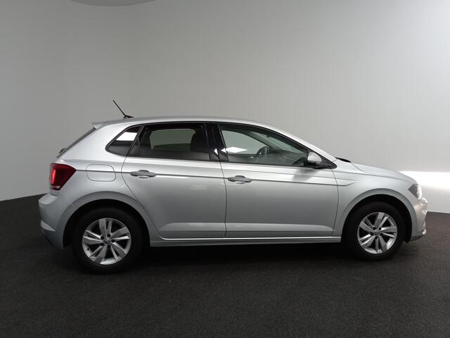 Volkswagen POLO 1.0 TSI DSG Comfortline Navigatie Climate Control Parkeer Sensoren DAB Extra Getint Glas Lichtmetalen velgen