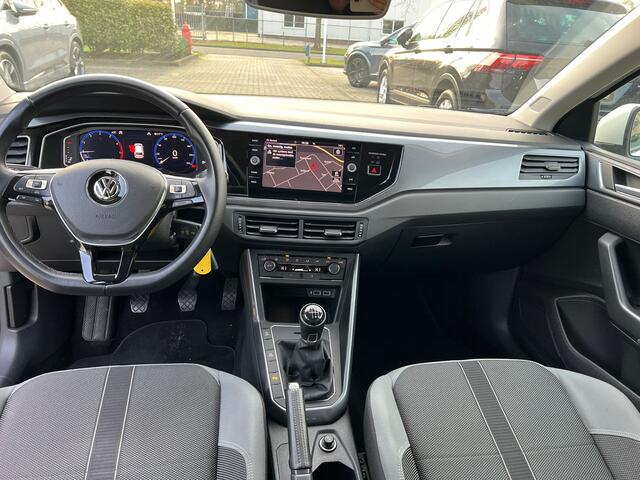 Volkswagen POLO 1.0 TSI Highline virtual cockpit, xenon, cruise, navi