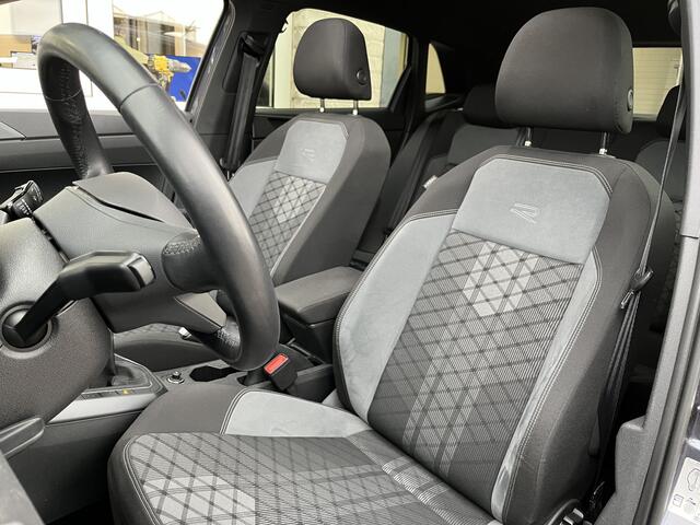 Volkswagen POLO 1.0 TSI R-Line / PANO/ AFNEEM. TREKHAAK/ 2X R-LINE/ MATRIX/ ADAPT. CRUISE/ DIGITAL DASH/ 17" LMV/ PARK. SENSOREN + CAMERA/ CLIMA/ NAVI/ APP-CONNECT/ DAB/ BLUETOOTH