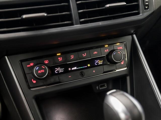 Volkswagen POLO 2.0 TSI GTI 200Pk Automaat (VIRTUAL COCKPIT, APPLE CARPLAY, GROOT NAVI, BEATS AUDIO, KEYLESS, SPORTSTOELEN, STOELVERWARMING, CRUISE, LED KOPLAMPEN, PARKEERSENSOREN, NIEUWSTAAT)