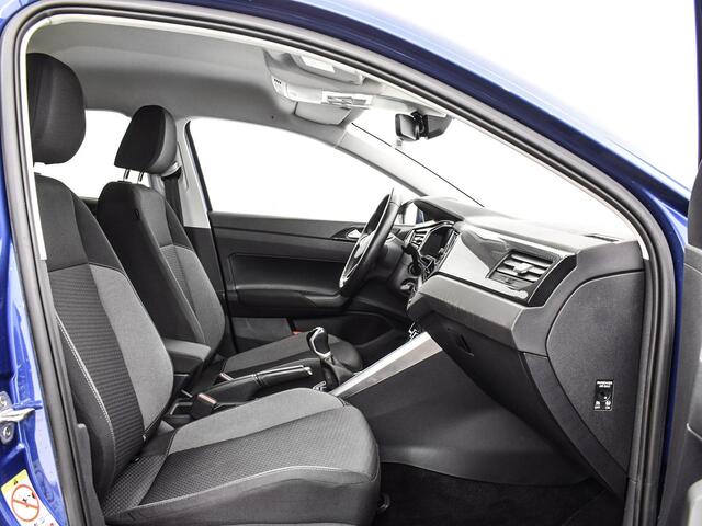 Volkswagen POLO 1.0 TSI 95pk Life · Apple/Android Car Play · P-Sensoren · Airco · DAB · Getint Glas · 15'' Inch · Garantie t/m 31-10-2027 of 100.000km