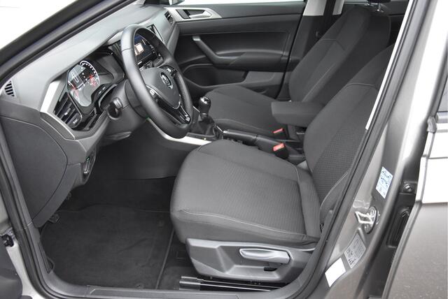 Volkswagen POLO 96 PK TSI Nieuwstaat! ECC PDC stoelverw. Navi Carplay Comfortline Business