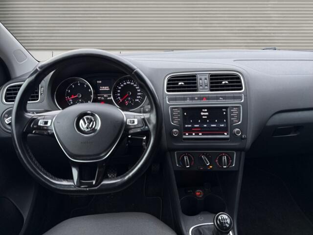 Volkswagen POLO 1.2 TSI - CarPlay, Cruise, Parkeersensoren