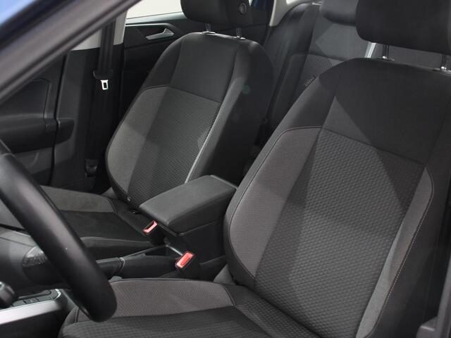 Volkswagen POLO 1.0 TSI Life Nieuw model Navigatie Digitale Cockpit Airco Parkeer sensoren V+A | LED Lichtmetalen Velgen