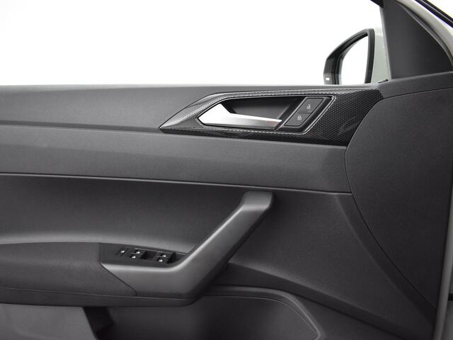 Volkswagen POLO Life Edition 1.0 TSI 95 pk 5 versn. Hand · Achteruitrijcamera · regensensor ·