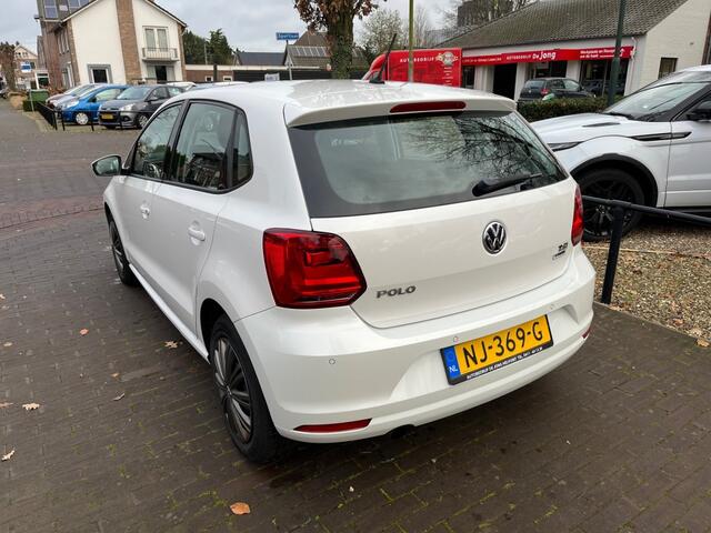 Volkswagen POLO 1.2 TSI 5-DEURS / AIRCO / CRUISE CTR. / RADIO / PARELMOER-LAK