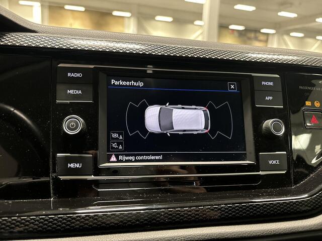 Volkswagen POLO 1.0 TSI 95pk Life · Apple/Android Car Play · P-Sensoren · DAB · Getint Glas · Airco · 15'' Inch · Garantie t/m 16-10-2027 of 100.000km