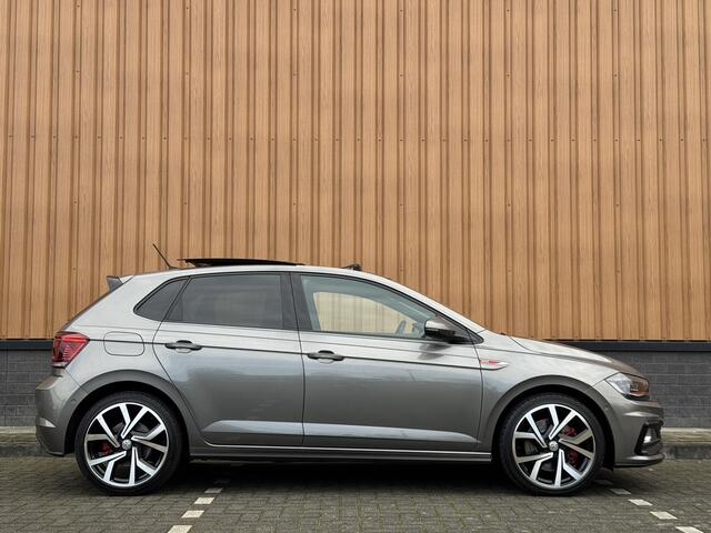 Volkswagen POLO 2.0 TSI GTI | Panoramdak | Apple Carplay | Beats Audio | Rijmodusregeling | Adaptive Cruise Control | Parkeersensoren | Keyless | Dodehoeksensor | Stoelverwarming |