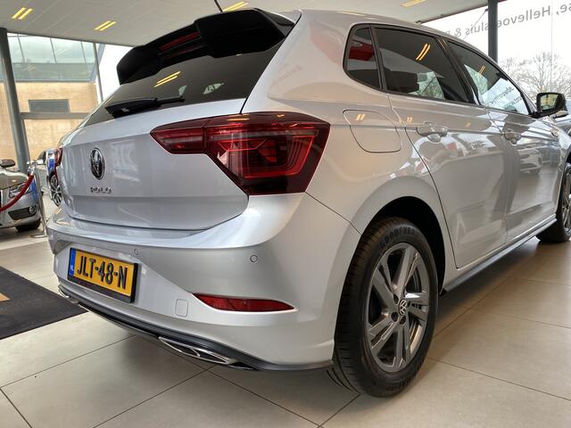 Volkswagen POLO 1.0 TSI R-Line Automaat, Navigatie,Virtual Cockpit,Adaptive Cruise control,Spraakbediening,Achteruitrijcamera,Parkeersensoren rondom/Apple carplay,Stoelverwarming,LED grill/IQ.light,Climate control,Draadloze Telefoonlader,DAB,17''Lichtmetalen Velgen