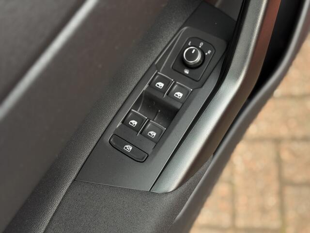 Volkswagen POLO 1.0 TSI Comfortline Automaat met 58.063km!! | PDC | Airco | Bluetooth | Adaptieve Cruise | Parkeer Assistent | RIJKLAARPRIJS INCL 12 MAANDEN GARANTIE EN BEURT