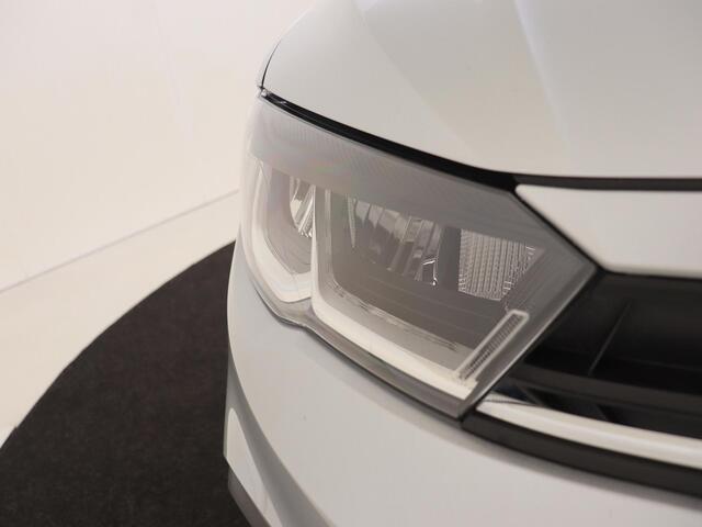 Volkswagen POLO Life | 'App-Connect' smartphone integratie | 'IQ.Drive' Pakket (rijassistent Travel Assist i.c.m. Adaptive Cruise Control) | 'We Connect Plus' (abonnement 12 maanden)