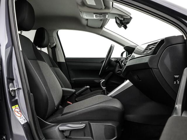 Volkswagen POLO 1.0 TSI 95pk Life · Apple/Android Car Play · P-Sensoren · DAB · Getint Glas · Airco · 15'' Inch · Garantie t/m 16-10-2027 of 100.000km