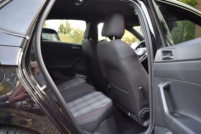 Volkswagen POLO 2.0 TSI GTI TSI 210PK DSG GTI-SPORT IQ-LIGHT/PDC/CARPLAY