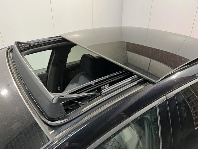 Volkswagen POLO 1.0 TSI R-Line / AUTOMAAT/ PANO/ STOEL VERWARM./ PARK.SENSOREN V+A/ CAMERA/ KEYLESS/ RIJ-MODI/ IQ-LIGHT/ ACC/ APP-CONNECT/ DIGITAL DASH/ NAVI/ DAB/ CLIMA/ ISOFIX/ 17'' LMV