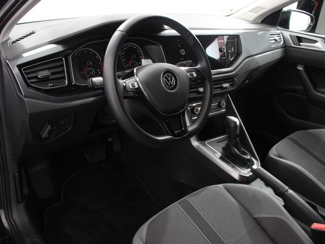 Volkswagen POLO 1.0 TSI 110pk Highline | Navigatie | Apple Carplay/Android Auto | Parkeersensoren | Stoelverwarming | Ledverlichting | Getinte ramen | Climate Control