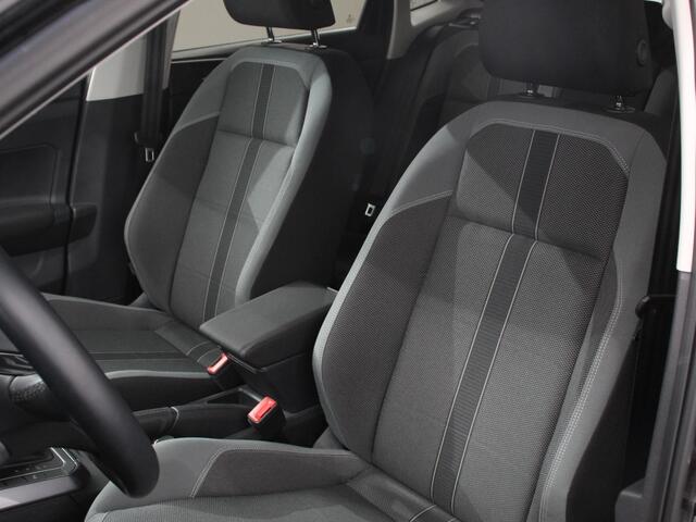 Volkswagen POLO 1.0 TSI 110pk Highline | Navigatie | Apple Carplay/Android Auto | Parkeersensoren | Stoelverwarming | Ledverlichting | Getinte ramen | Climate Control