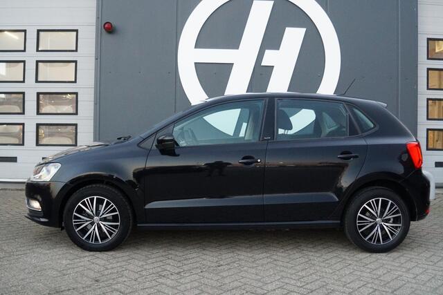 Volkswagen POLO 1.2 TSI Highline + NAVIGATIE / CRUISE CONTROL / PDC
