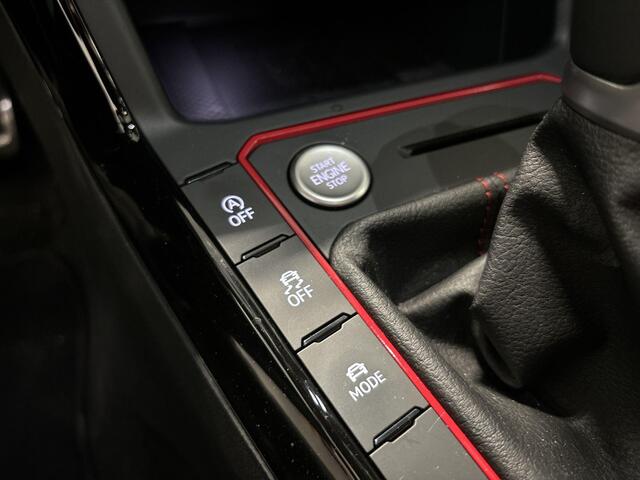 Volkswagen POLO 2.0 TSI 207pk DSG GTI Edition 25 · Panoramadak · Camera · Keyless · Apple/Android Car Play · Beats Audio · Navigatie · IQ.Light · Stoelverwarming · 18'' Inch · Garantie t/m 27-02-2028 of 100.000km