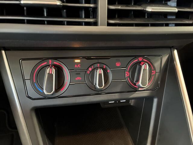 Volkswagen POLO 1.0 TSI 95pk R-Line Edition Apple/Android Car Play · P-Sensoren · DAB · Getint Glas · Airco · 16'' Inch ·