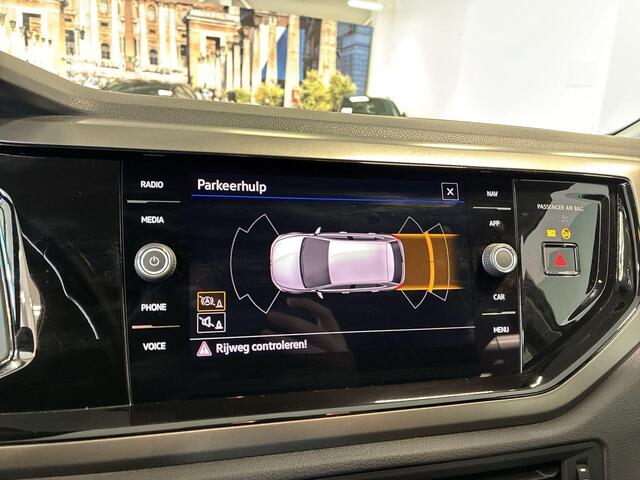 Volkswagen POLO 1.0 TSI 95pk R-Line Edition Apple/Android Car Play · P-Sensoren · DAB · Getint Glas · Airco · 16'' Inch ·
