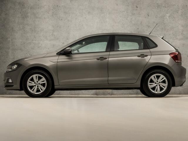 Volkswagen POLO 1.0 TSI Sportline (APPLE CARPLAY, GROOT NAVI, CLIMATE, PARKEERSENSOREN, LM VELGEN, NIEUWE APK, NIEUWSTAAT)