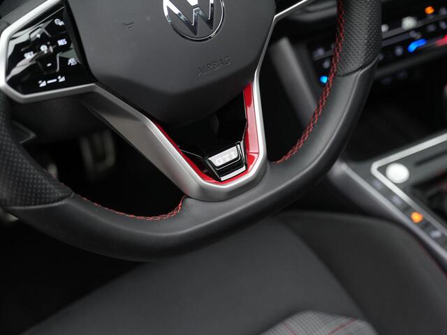 Volkswagen POLO 2.0 TSI 207 pk DSG GTI | Panoramadak | Beats | IQ Light | Achteruitrijcamera | Stoelverwarming