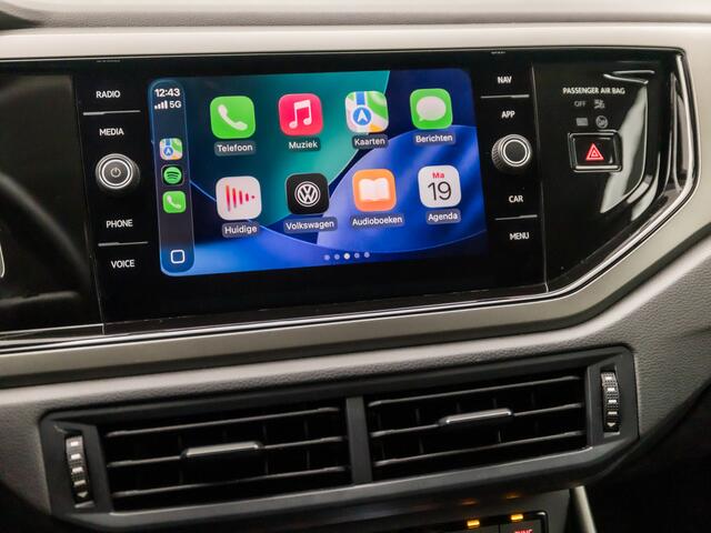 Volkswagen POLO 1.0 TSI Sportline (VIRTUAL COCKPIT, APPLE CARPLAY, GROOT NAVI, CLIMATE, SPORTSTOELEN, LM VELGEN, GETINT GLAS, PARKEERSENSOREN, ADAPTIVE CRUISE, NIEUWSTAAT)