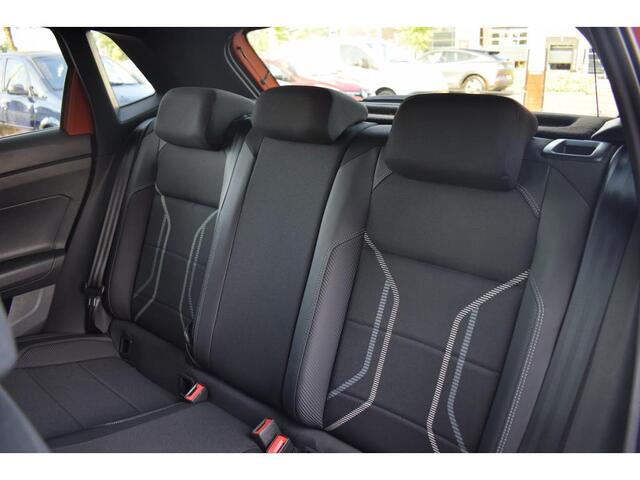 Volkswagen POLO 1.0 TSI Highline Business R | Apple CarPlay | Half Leer | Sportstoelen | Senoren