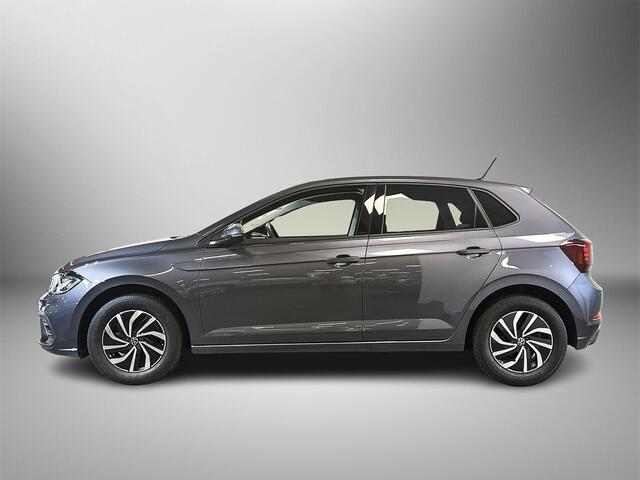 Volkswagen POLO 1.0 95pk TSI Life Edition Velgen 'Essex', 15 inch lichtmetaal in zwart | Licht en Zicht Pakket | Voorstoelen verwarmbaar