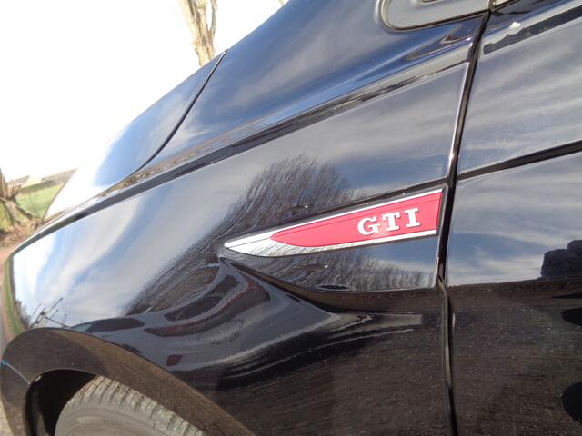 Volkswagen POLO 2.0 TSI GTI digidash, achteruitrijcamera, lm velgen, apple carplay