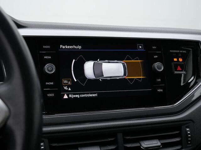 Volkswagen POLO 1.0 TSI 95 pk Style | Panoramadak | IQ Light | Beats | Stoelverwarming | Navigatie | Parkeersensoren voor/achter